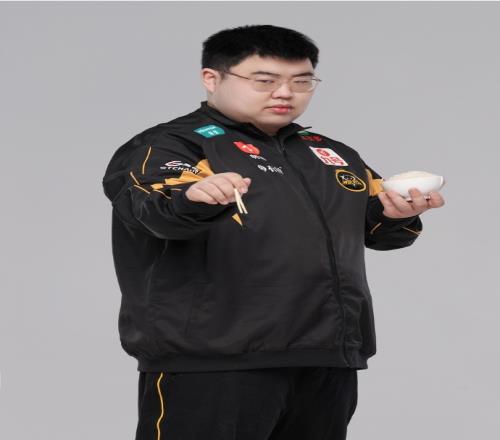 NiP和 Fnatic 在StarLadder布达佩斯Major 2025第一阶段的第三轮中取得胜利