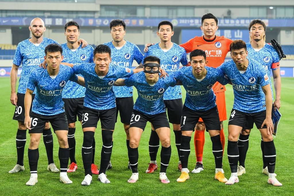 Qianshi宣布退役：也许我们会以不同的身份再相见！谢谢